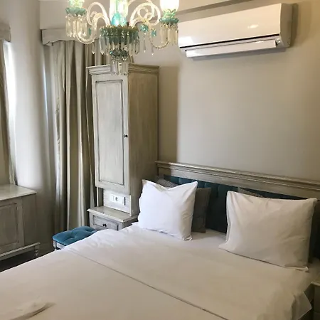 Cordis Hotel